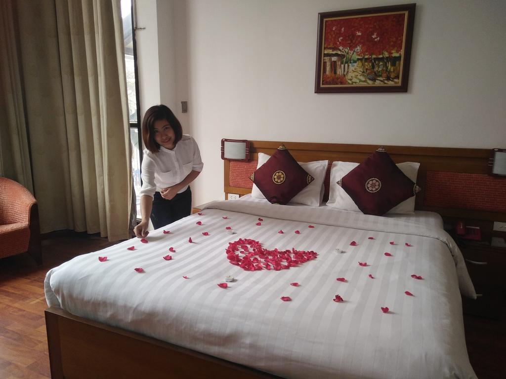 Hanoi Little Center Hotel Exterior photo