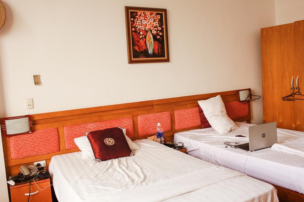 Hanoi Little Center Hotel Room photo