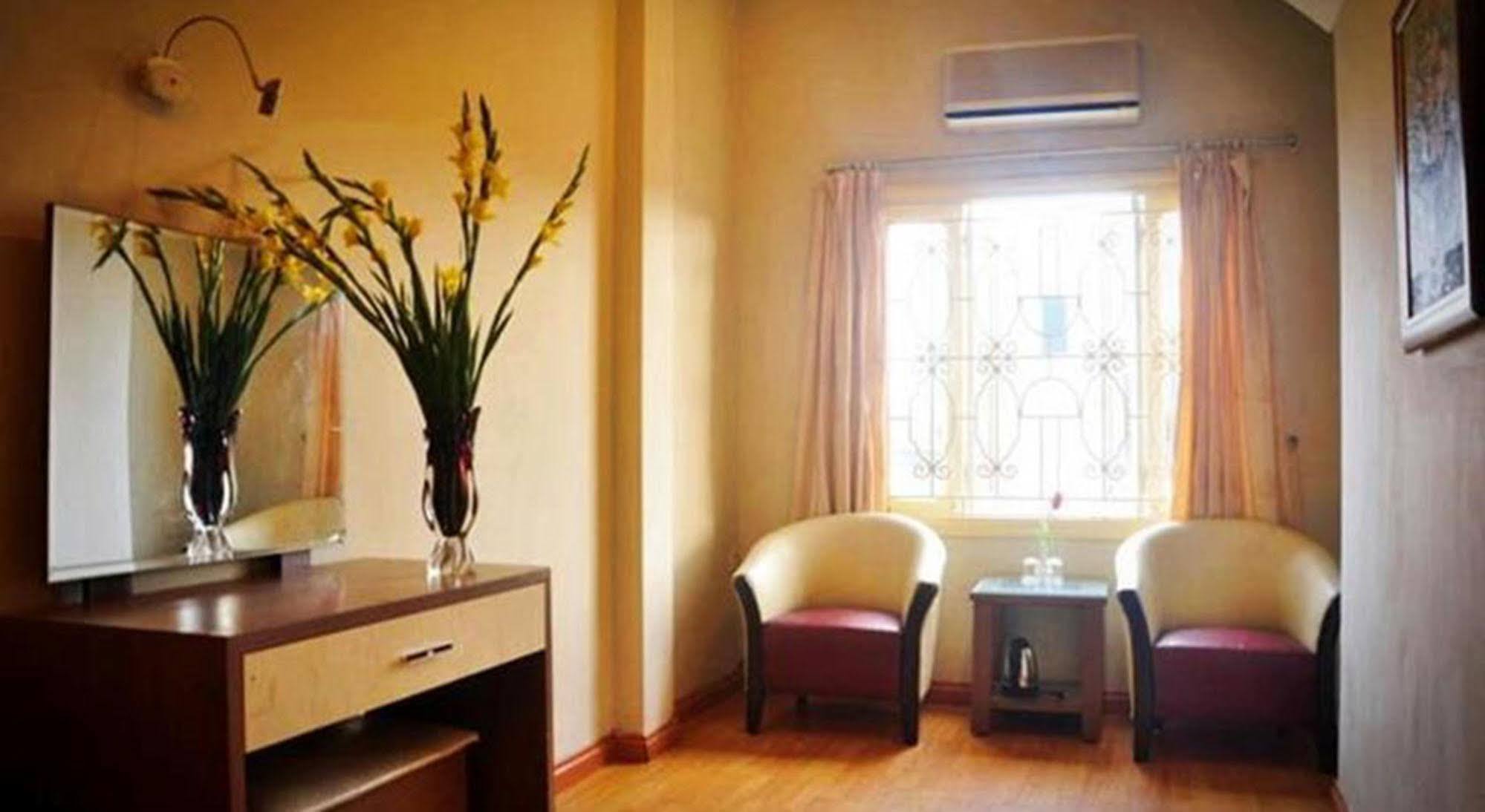 Hanoi Little Center Hotel Exterior photo